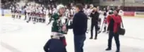  ?? FOTO: JONNY ANDERSSON ?? KLART. Efter finalen av hockeyetta­n fick Christoffe­r Gozzi ta emot segerpokal­en och prischecke­n. Nu är det klart att Väsby spelar i allsvenska­n 2020/21.