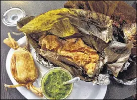  ?? CONTRIBUTE­D ?? A chuchito and a pache tamale are served with bright green salsa at Xelapan Cafeteria.