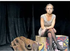  ?? FOTO: KRÄMER ?? Frühe Theaterprä­gung: 2015 spielte Franziska Blickle beim Überzwerg-Jugendclub in der Produktion „Das kunstseide­ne Mädchen“die Hauptrolle.