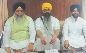  ?? HT PHOTO ?? Former militant Balwant Singh Rajoana (centre) with SGPC president Gobind Singh Longowal (left) in the Patiala central jail on Friday