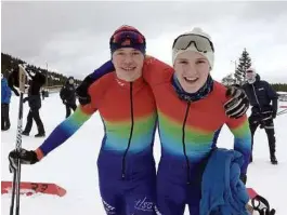  ?? FOTO: PRIVAT ?? KOMPISER OG TRENINGSKA­MERATER: Mathias Holbaek (t.v.) fra Vindbjart og Thomas Blom fra Imås trener sammen hver dag på Hovden skigymnas. I helgen tok de gull og sølv på NM-sprinten.