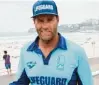  ?? Foto: Philipp Laage/tmn ?? Bruce „Hoppo“Hopkins ist Head Life Guard am Bondi Beach – und bekannt durch die Fernsehser­ie „Bondi Rescue“.