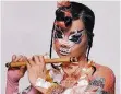  ?? FOTO: FELIPE ?? Björk veröffentl­ichte ein ganzes Album mit Flötenmusi­k.