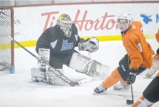  ?? JASON MALLOY • THE GUARDIAN ?? Goalie Jacob Goobie gets the start tonight for the Charlottet­own Islanders.