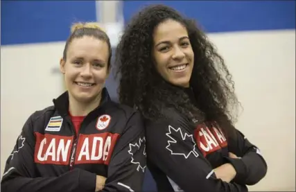  ?? RICK MADONIK, TORONTO STAR ?? Hamilton’s Shona Thorburn (left) and Kia Nurse are front and centre on Canada’s Olympic women’s basketball team.