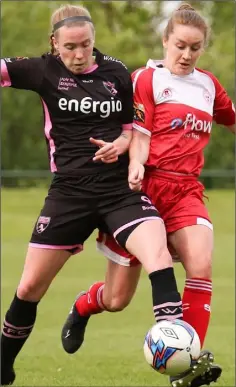  ??  ?? Claire O’Riordan wins this tussle. Photograph: Martin Doherty.