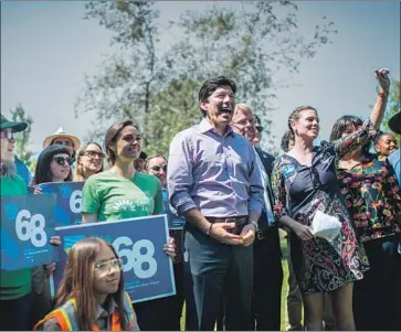  ?? Gabriel S. Scarlett Los Angeles Times ?? STATE SEN. Kevin de León did best in a USC Dornsife/L.A. Times poll among voters under age 45. But more than 55% of people in that age group said they were undecided. Above, De León at an event Tuesday in L.A.