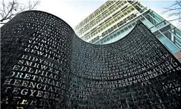  ?? DREW ANGERER/THE NEW YORK TIMES 2010 ?? Kryptos, a sculpture at the CIA headquarte­rs in Langley, Va., holds an encrypted message that has not fully been solved.