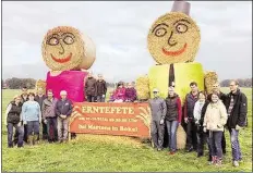  ?? BIAD: PRIVAT ?? Können es kaum erwarten: Die Aandvolkve­reine freuen sich auf eine riesen Erntefete in Bokel.