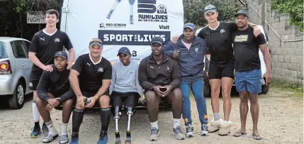  ?? Picture: FAITH QINGA ?? GENEROSITY THROUGH SPORT: Selborne College tackled the Ubuko300 campaign with runner Bradley de Kock, supporting member Goitsimang Bahula, teacher and runner Jono Kruger, Ubuko Mpotulo, supporting member Jude Boateng, Kempston hire driver Siphiwo Gwama, runner Sebastian Taylor and Kempston hire driver Lubabalo Xafani.