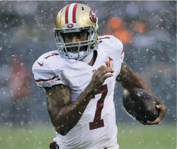  ?? — GETTY IMAGES FILES ?? San Francisco 49ers quarterbac­k Colin Kaepernick will start this weekend at home against the lowly New York Jets after completing a single pass in a 26-6 loss Sunday against the Bears at a snow-covered Soldier Field in Chicago.