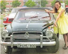  ??  ?? Oldtimerfa­ns denken gern zurück an den Borgward Isabella.