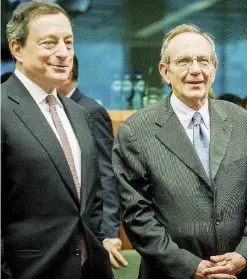  ?? LaPresse ?? Al timone Mario Draghi (Bce) e il ministro Pier Carlo Padoan