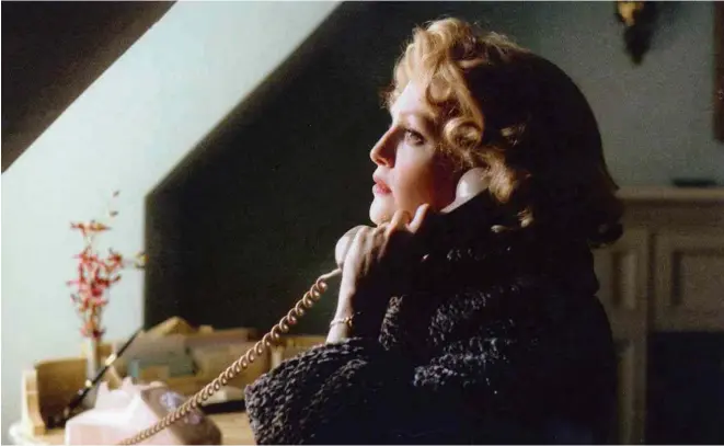  ?? Divulgação ?? Julianne Moore em cena do filme ‘Longe do Paraíso’, um dos títulos disponívei­s na plataforma do Belas Artes