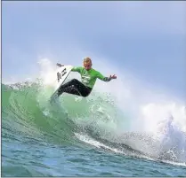  ?? Picture: IAN THURTELL ?? GOOD MOVES: Jeffreys Bay surfer Ryan Lightfoot shows his style in the U16 boys’ division of the Billabong Junior Series held at Cape St Francis