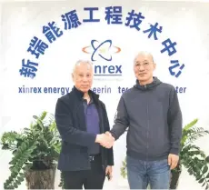  ?? ?? Frankie Liew (left) and Wang Jiping, chairman of Xinrui Energy Technology Co., Ltd.