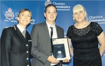  ??  ?? SC Dan Glassey was awarded Special Constable Of The Year at the ACE Awards