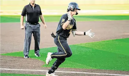  ?? GOSHOCKERS.COM Courtesy ?? Freshman Kam Durnin hit two go-ahead home runs this weekend to help the Wichita State baseball team sweep Charlotte at home.