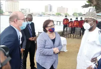  ??  ?? Chairman/ Chief Executive, National Drug Law Enforcemen­t Agency, NDLEA, Brig. General Mohamed Buba Marwa ( Rtd) ( right); British Deputy High Commission­er to Nigeria, Ben Llewellyn- Jones and US Consul General, Claire Pierangelo during the donation of a speedboat to the NDLEA by the British government in Lagos… yesterday.