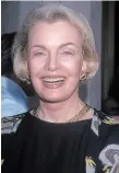  ?? KATHY HUTCHINS ZUMAPRESS ?? Joanna Barnes at the rebooted “The Parent Trap” premiere in 1998.
The actress, who also starred in the 1961 original, has died at age 87.