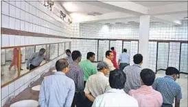  ?? HT PHOTO ?? DM Raj Shekhar inspecting toilets at 1090 Crossing on Saturday.