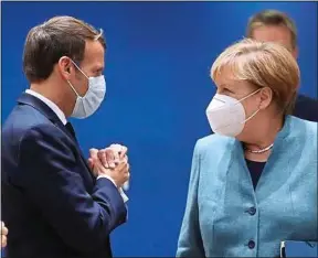  ??  ?? Emmanuel Macron et Angela Merkel à Bruxelles, le 15 octobre.
