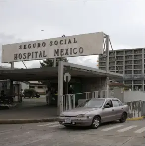  ??  ?? La Caja cuenta con 227 camas de cuidado intensivo en toda su red. El Hospital México –el de mayor capacidad– tiene 51.