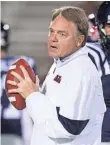  ?? 2011 USA TODAY SPORTS FILE PHOTO ?? Houston Nutt was 24-26 in four seasons as Mississipp­i’s football coach.