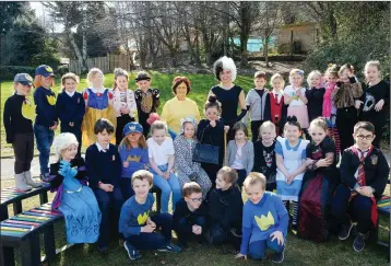 ??  ?? Ms Murphy and Ms Tobin with 1st class at World Book Day at St Mary & St Gerard’s NS, Enniskerry.