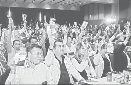  ?? Foto José Antonio López ?? Aspecto del noveno consejo nacional del Partido de la Revolución Democrátic­a, ayer