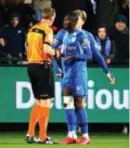  ?? FOTO JEFFREY GAENS ?? Kouassi pakt al snel geel.