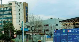  ??  ?? Bolognini L’ingresso dell’ospedale di Seriate, dove l’altra notte si è verificata l’aggression­e