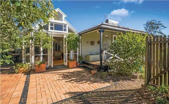  ??  ?? PEACE AND QUIET: The 2.38ha property at 4 Hendy St, Cranley, will go to auction next month.