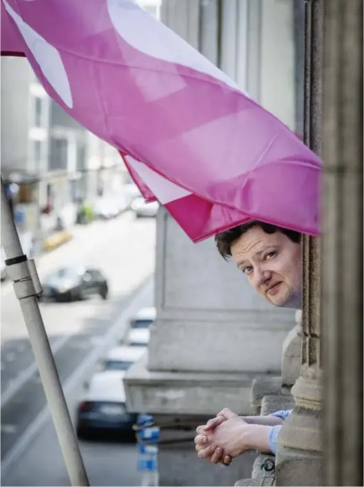  ?? © ?? ‘Politiek is een functie, geen ambt. Ik zou het niet slecht vinden als er meer mensen tijdelijk aan politiek doen.’
Dieter Telemans