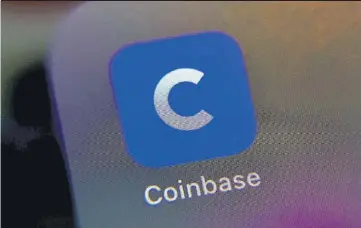  ?? ?? Picada. Las acciones de Coinbase pasaron de costar $429 en 2021, a los $33.26 esta semana.