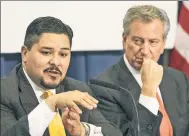  ??  ?? Schools head Richard Carranza and Mayor de Blasio.