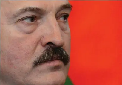  ?? FOTO: KIRILL KUDRYAVTSE­V/LEHTIKUVA-AFP ?? Det ser inte ut att bli något VM för Belarus och dess president Aleksandr Lukasjenko.
■