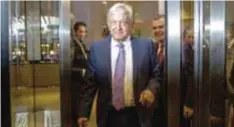  ?? | CUARTOSCUR­O ?? AMLO después de hablar con los líderes de las cámaras empresaria­les.