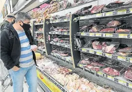  ??  ?? La mira en los alimentos.
Es lo que más le preocupa al Gobierno