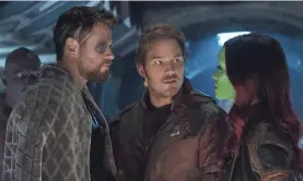  ?? MARVEL STUDIOS ?? Welcome to the Guardians’ galaxy: Thor (Chris Hemsworth) meets up with Star-Lord/Peter Quill (Chris Pratt) and Gamora (Zoe Saldana).