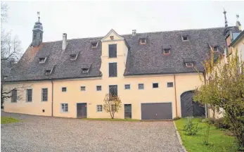  ?? FOTOS: MAG ?? Aus dem Alten Schloss entsteht ein Seminarzen­trum. Die Umbauarbei­ten sind im vollen Gange.