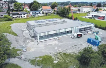  ?? FOTO: OLAF WINKLER ?? Die Baustelle: Hier entsteht das neue Hallenbad von Lindenberg.