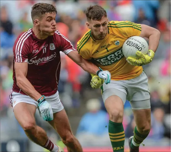  ??  ?? Brian Kelly of Kerry and Michael Daly of Galway during the GAA Football All-Ireland Senior Championsh­ip Quarter-Final match between Kerry and Galway at Croke Park in Dublin. Photo by Piaras Ó Mídheach/Sportsfile