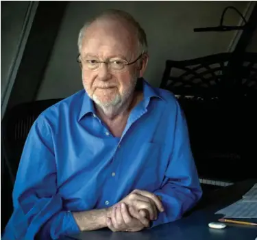  ??  ?? Louis Andriessen nel suo studio. A destra, dopola prima esecuzione di “The only one” diretta da EsaPekka Salonen