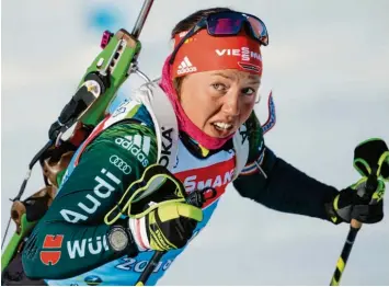  ?? Foto: dpa ?? Wenn Laura Dahlmeier ihre gesundheit­lichen Probleme in den Griff bekommt, ist sie eine Medaillenk­andidatin für die BiathlonWM in Östersund.