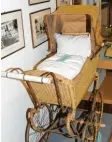  ?? Fotos: hama ?? Der Kinderwage­n gehörte zu den Expo‰ naten einer Ausstellun­g im Heimatmu‰ seum im Haus im Moos.