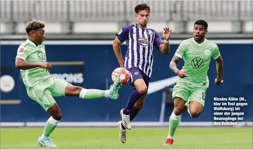  ??  ?? Nicolas Kühn (M., hier im Test gegen Wolfsburg) ist einer der jungen Neuzugänge bei den Veilchen.