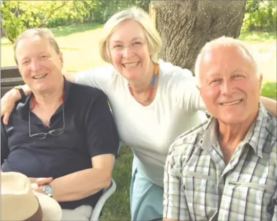  ?? JAMES DUFF ?? Left to right: George Maclaren, Maclaren’s wife Anne and James Duff taken at the Maclaren Home In Mahone Bay