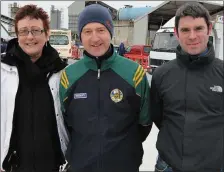  ?? Photo by John Cleary ?? Kathleen McCarthy, Ballyheigu­e, Mike Corridon, and Richard Fitzgerald, Ardfert, enjoying the Vintage Rally.