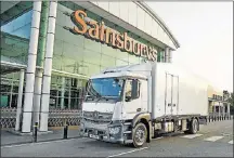  ??  ?? The Sainsbury’s delivery truck that uses a liquid nitrogen engine to cool the refrigerat­ed compartmen­t.